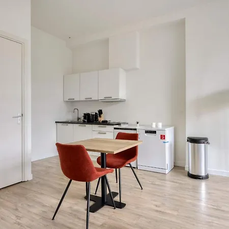 Apartment Modern & Bright In